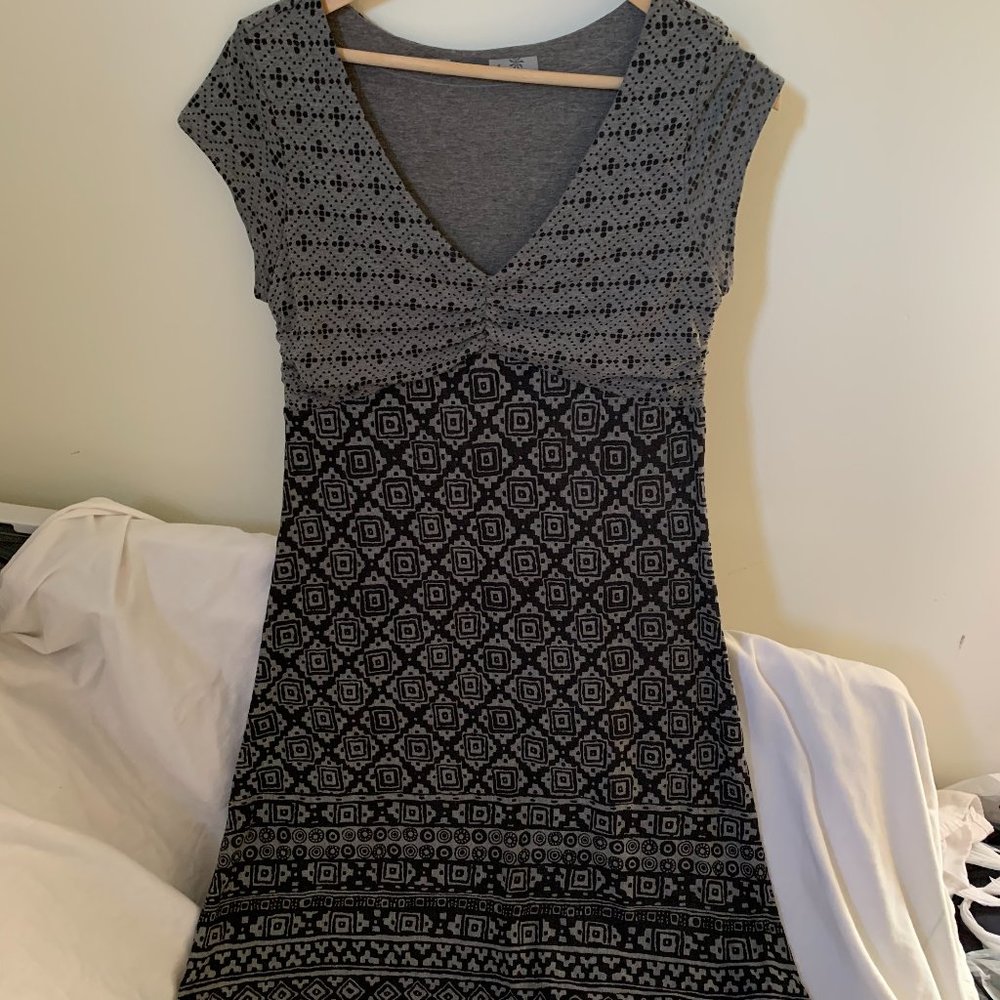 Athleta Dhara Burnout Green Empire Waist Dress